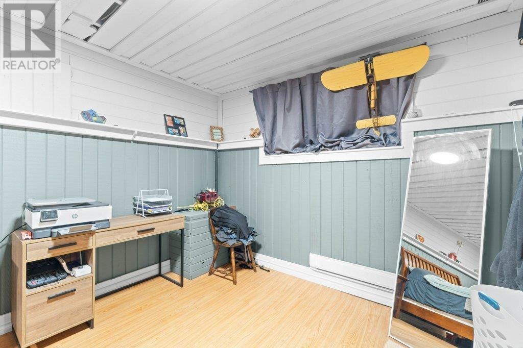 SICAMOUS, British Columbia, V0E 2V0, CA, 4 Bedrooms Bedrooms, ,2 BathroomsBathrooms,Residential,For Sale,1838473