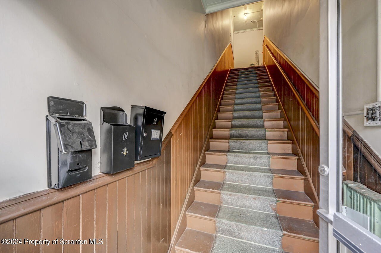 Olyphant, Pennsylvania, 18447, United States, ,Residential,For Sale,1996736