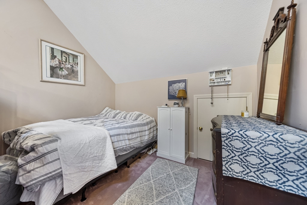 Salem, Massachusetts, 01970, United States, 3 Bedrooms Bedrooms, ,3 BathroomsBathrooms,Residential,For Sale,1990420