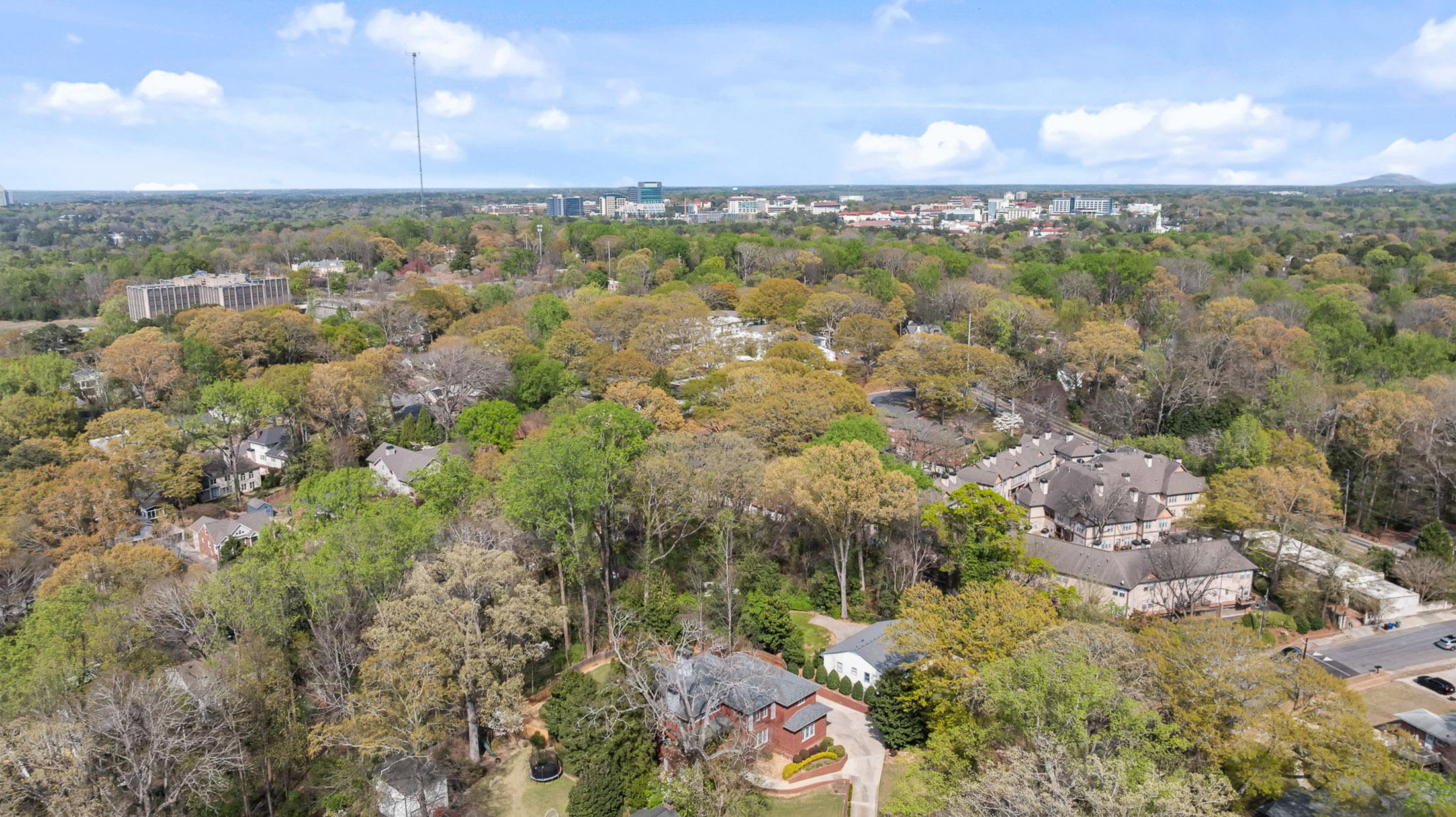  Extraordinary Druid Hills Brick Home with a Resort-caliber Backyard - 物件實景