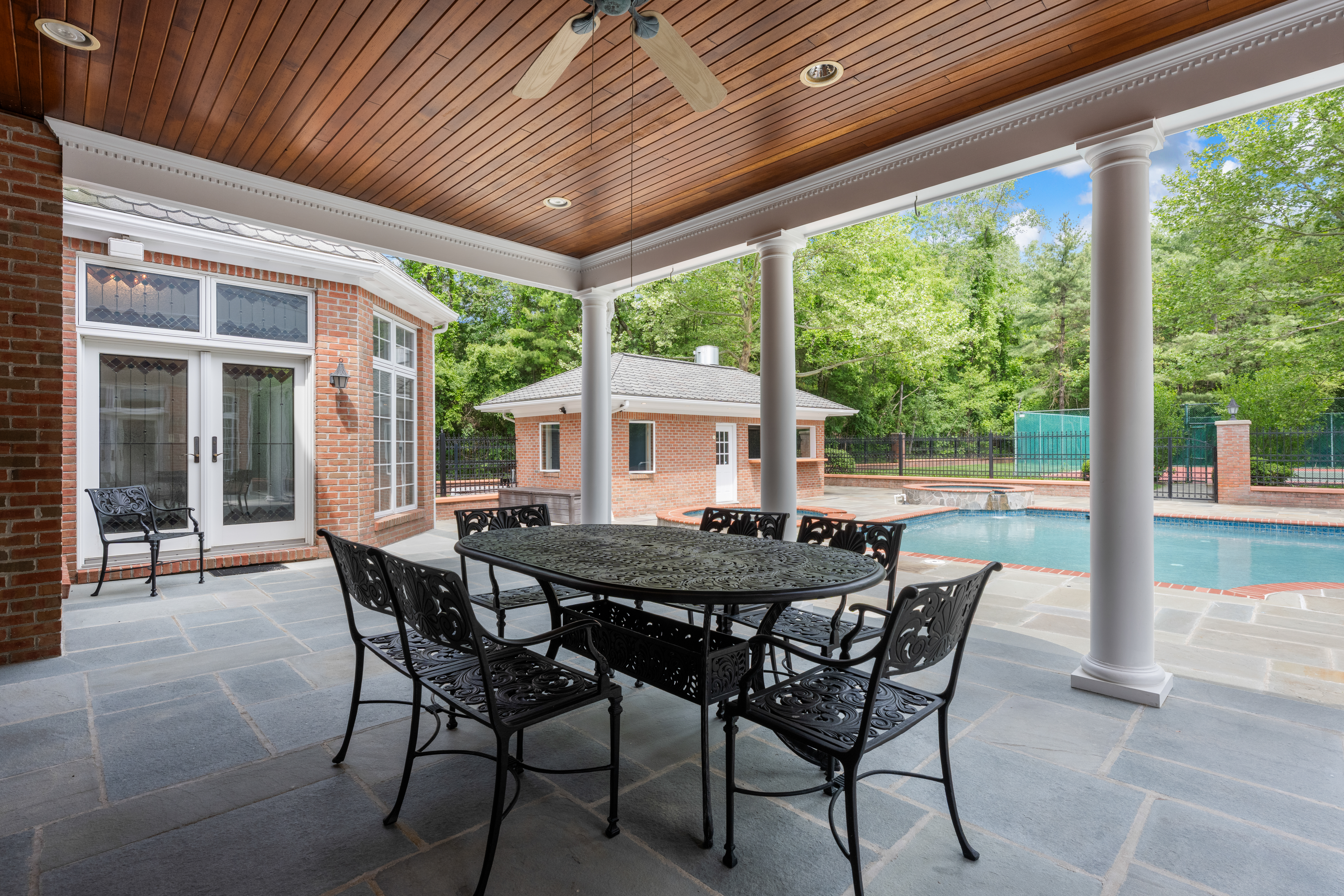  15 Brown, Weston, MA, 02493 - 物件實景