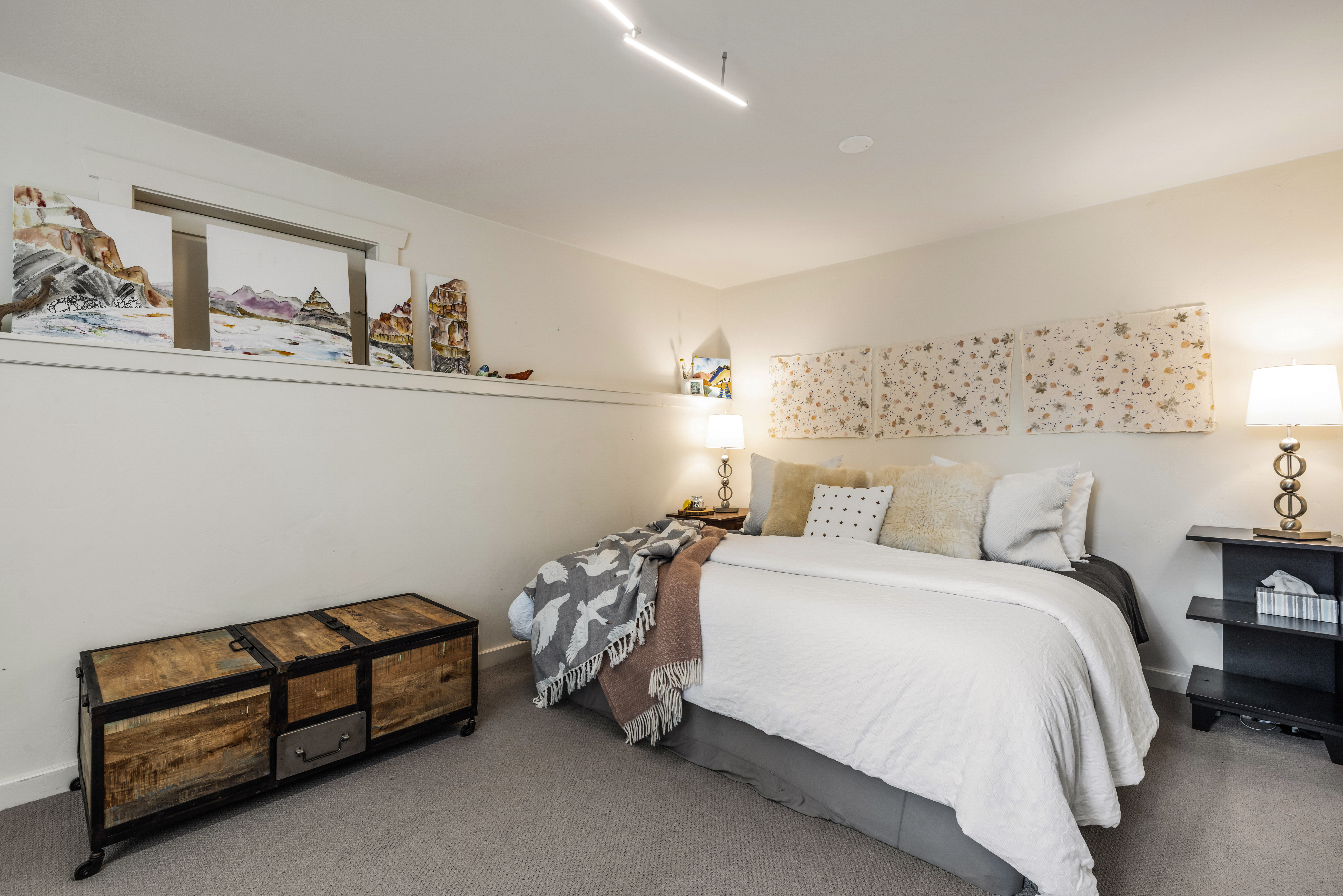  Mountain Views, Unique, Warm, Inviting and Functional Floor Plan - 物件實景