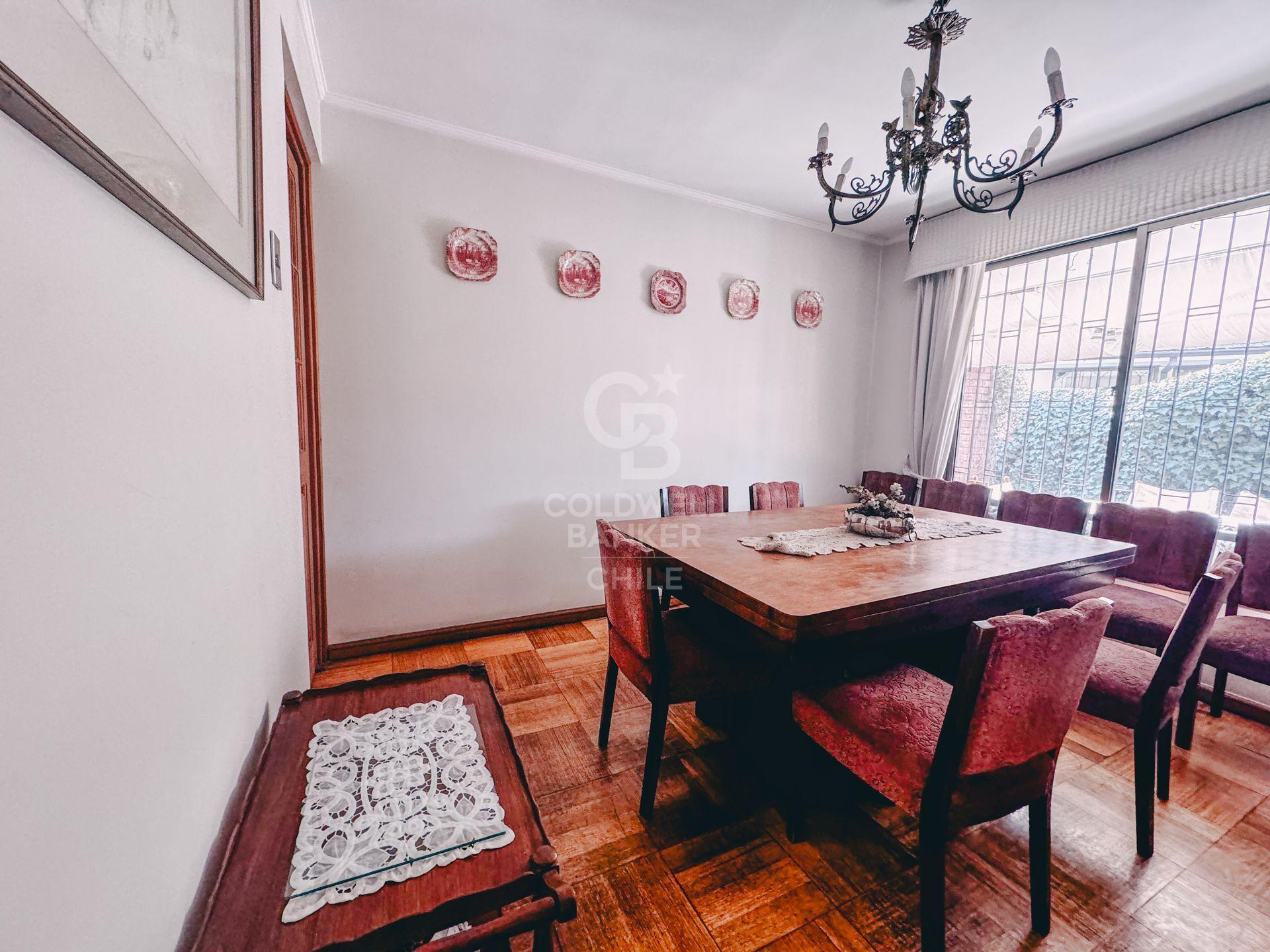 Vitacura, Chile, 4 Bedrooms Bedrooms, ,3 BathroomsBathrooms,Residential,For Sale,1917854