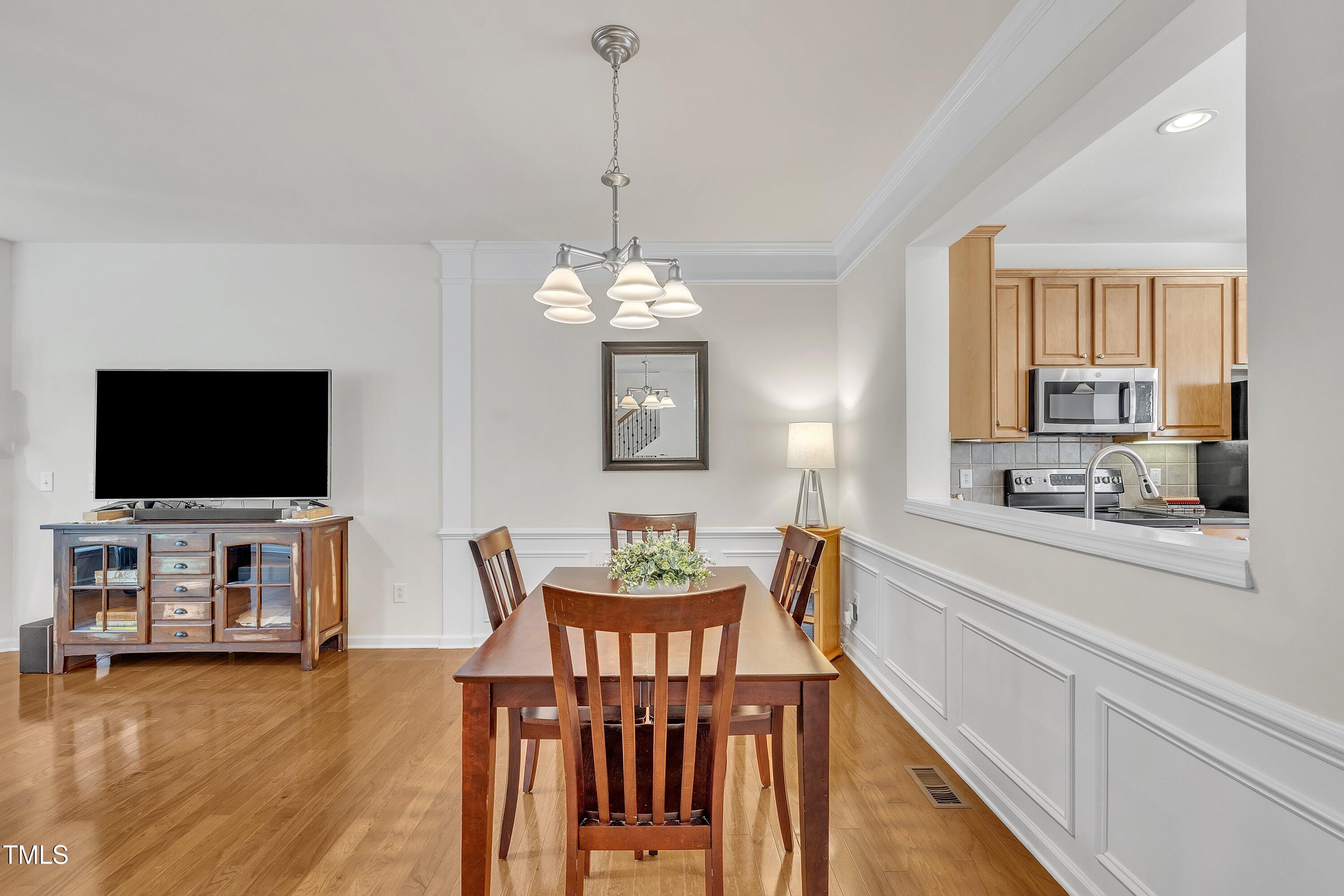 Raleigh, North Carolina, 27612, United States, 3 Bedrooms Bedrooms, ,4 BathroomsBathrooms,Residential,For Sale,1932612