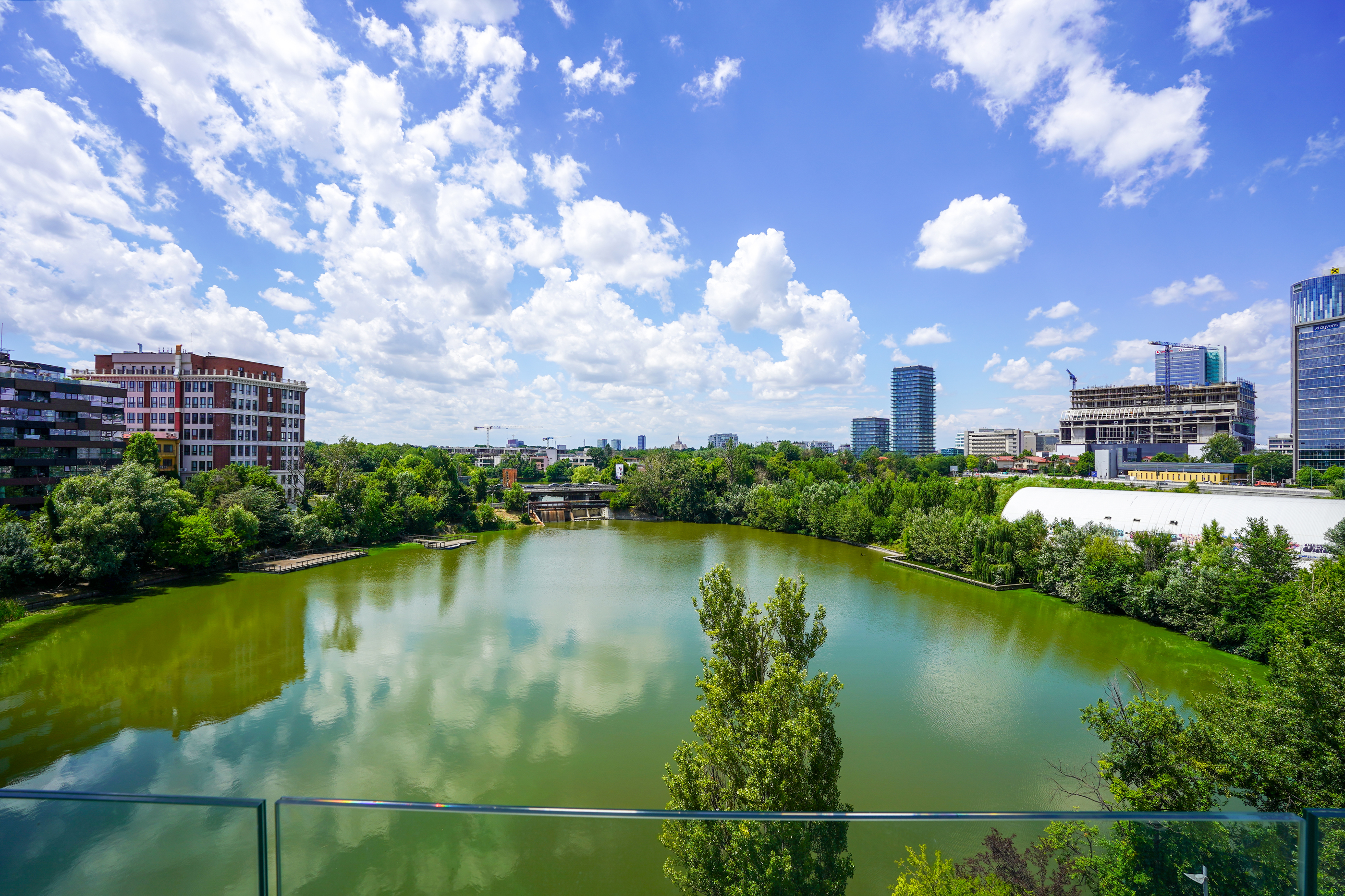  Four-Room Lakefront Apartment with Private Pier Access on Lake Floreasca - 物件實景