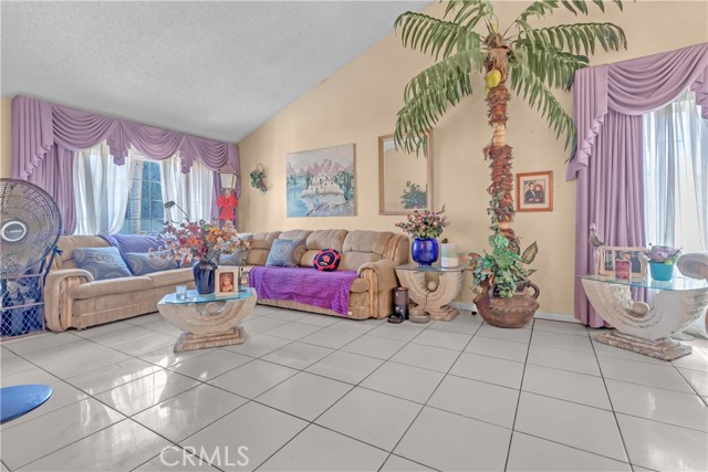 South Gate, California, 90280, United States, 4 Bedrooms Bedrooms, ,3 BathroomsBathrooms,Residential,For Sale,1937337