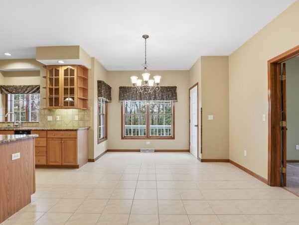 Sayre, Pennsylvania, 18840, United States, 5 Bedrooms Bedrooms, ,4 BathroomsBathrooms,Residential,For Sale,1979429