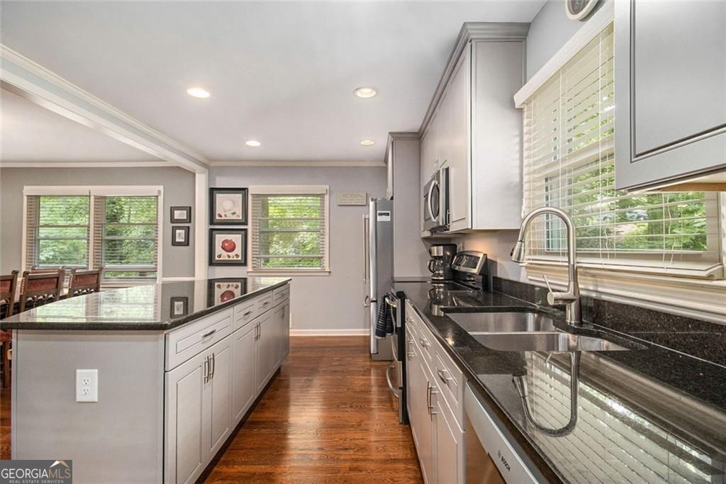 Atlanta, Georgia, 30328, United States, 4 Bedrooms Bedrooms, ,3 BathroomsBathrooms,Residential,For Sale,1858983