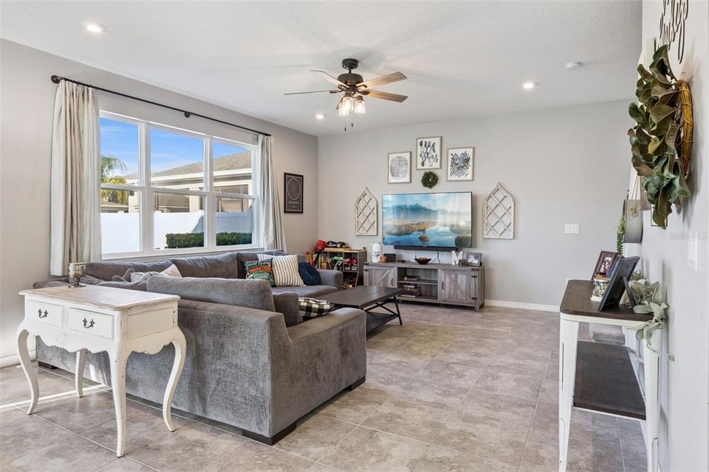 Ocoee, Florida, 34761, United States, 4 Bedrooms Bedrooms, ,3 BathroomsBathrooms,Residential,For Sale,1981980