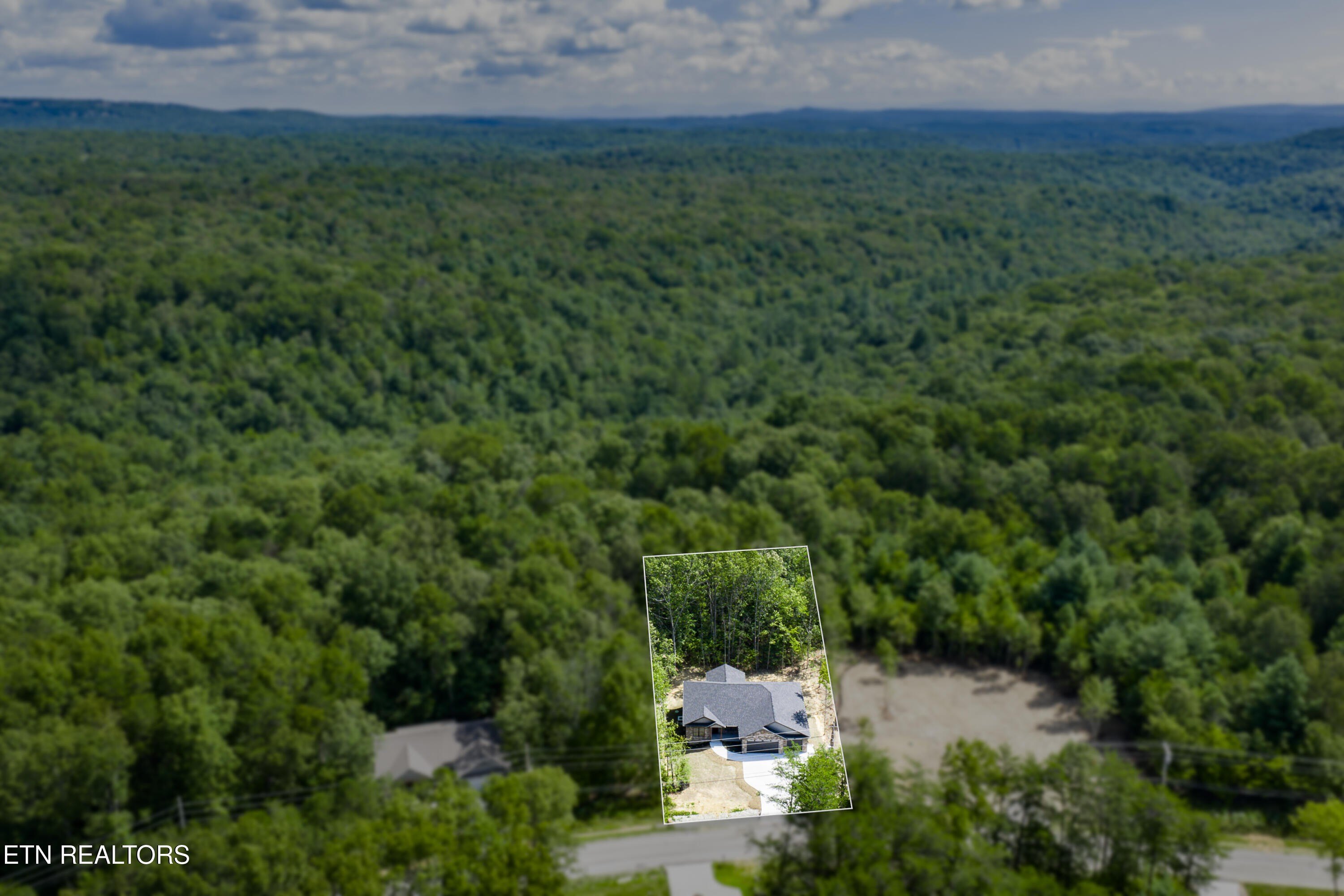 Crossville, Tennessee, 38558, United States, 3 Bedrooms Bedrooms, ,2 BathroomsBathrooms,Residential,For Sale,1937807