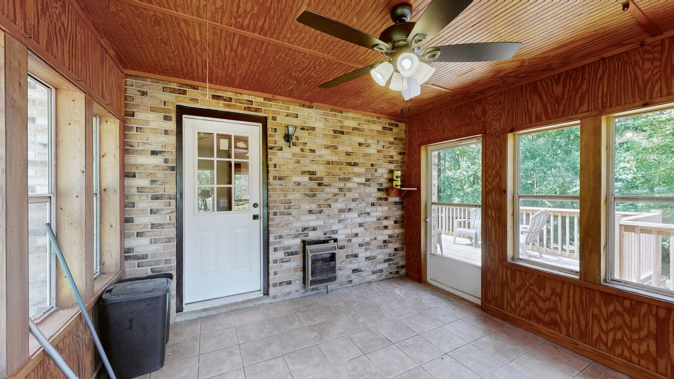  9092 E 40 Rd, Bon Aqua, TN, 37025 - 物件實景