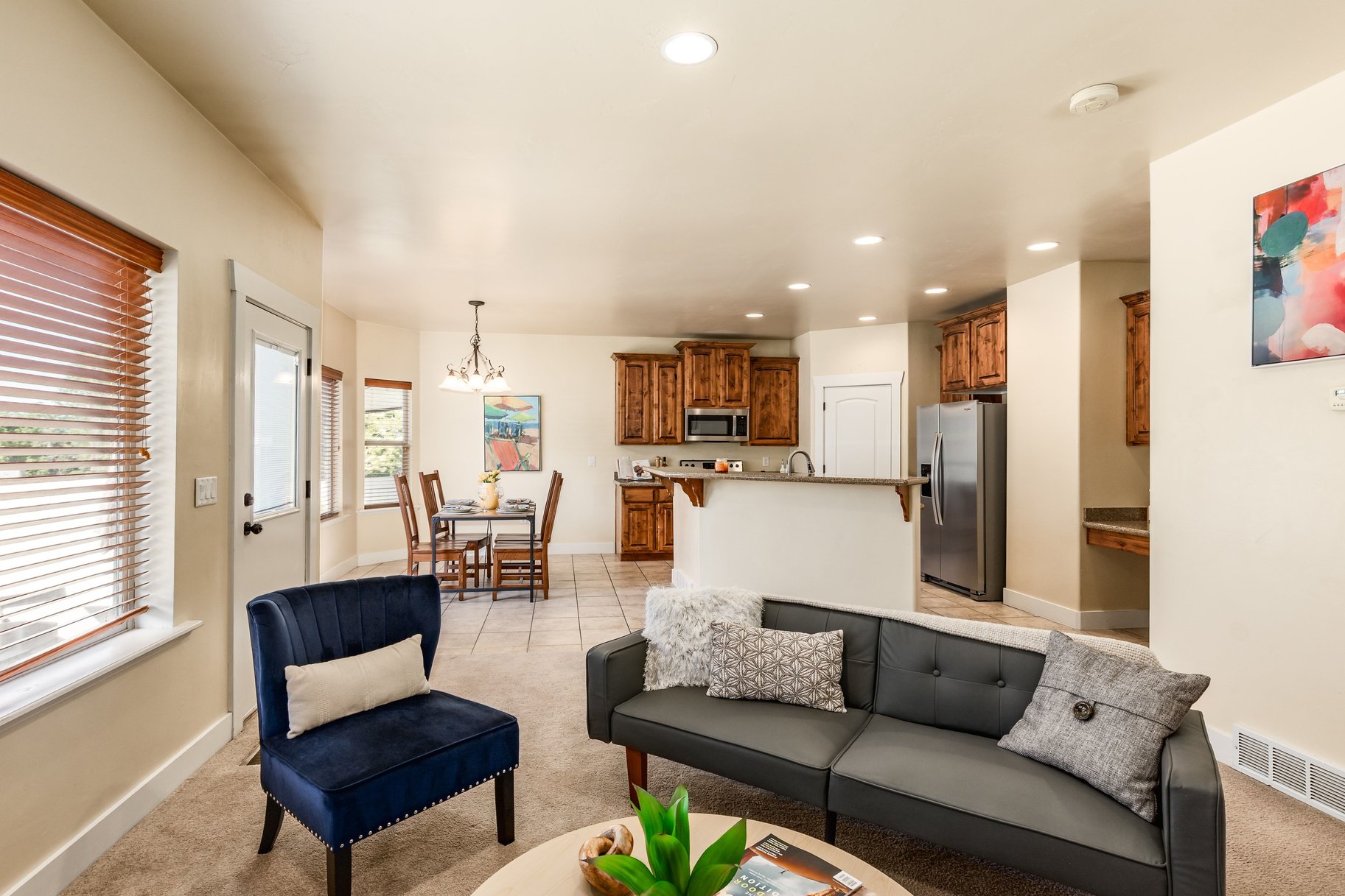  Prime Holladay Townhome in an Unbeatable Location - 物件實景