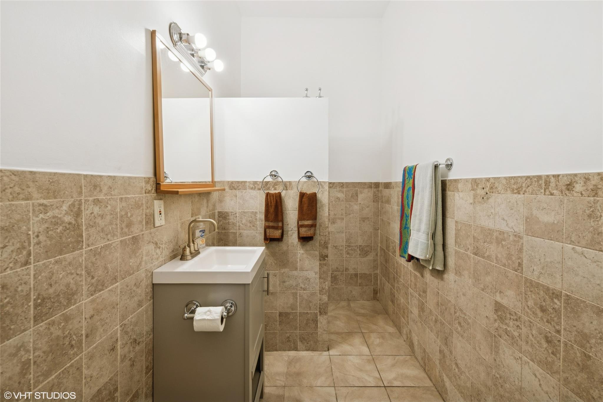 Tomkins Cove, New York, 10986, United States, 7 Bedrooms Bedrooms, ,6 BathroomsBathrooms,Residential,For Sale,1984375