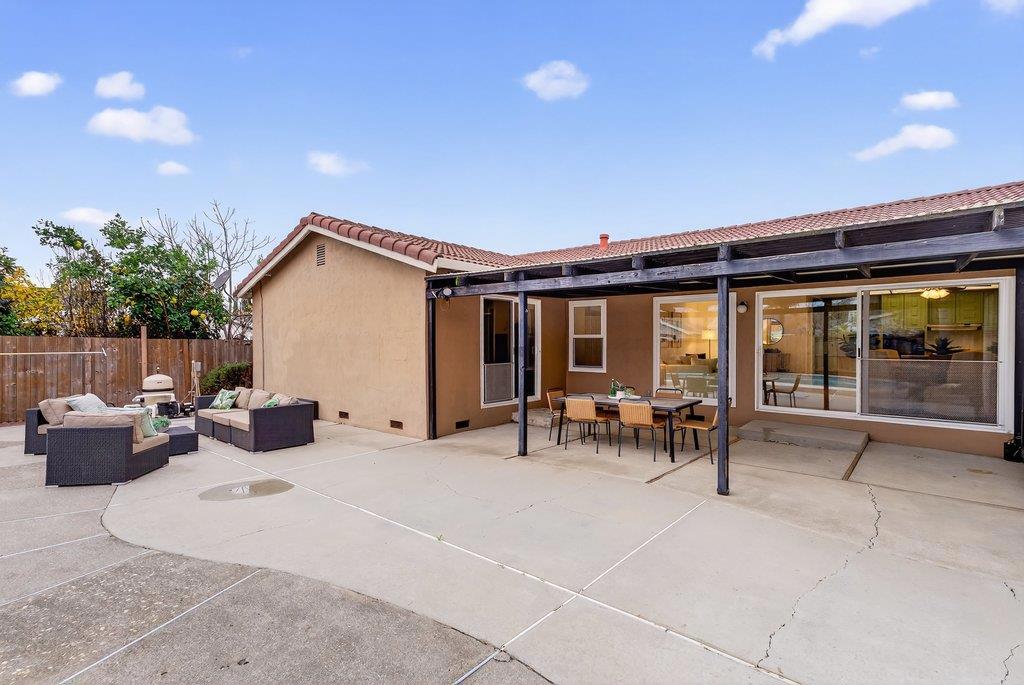 San Jose, California, 95123, United States, 4 Bedrooms Bedrooms, ,2 BathroomsBathrooms,Residential,For Sale,2005959