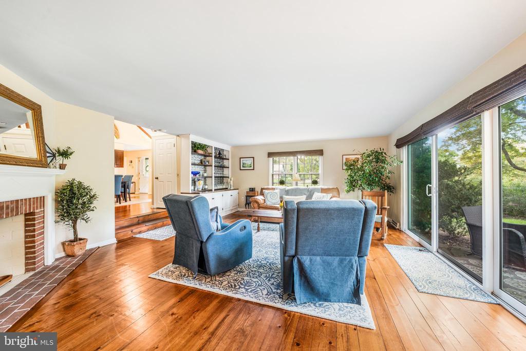 Newtown, Pennsylvania, 18940, United States, 4 Bedrooms Bedrooms, ,4 BathroomsBathrooms,Residential,For Sale,1995554