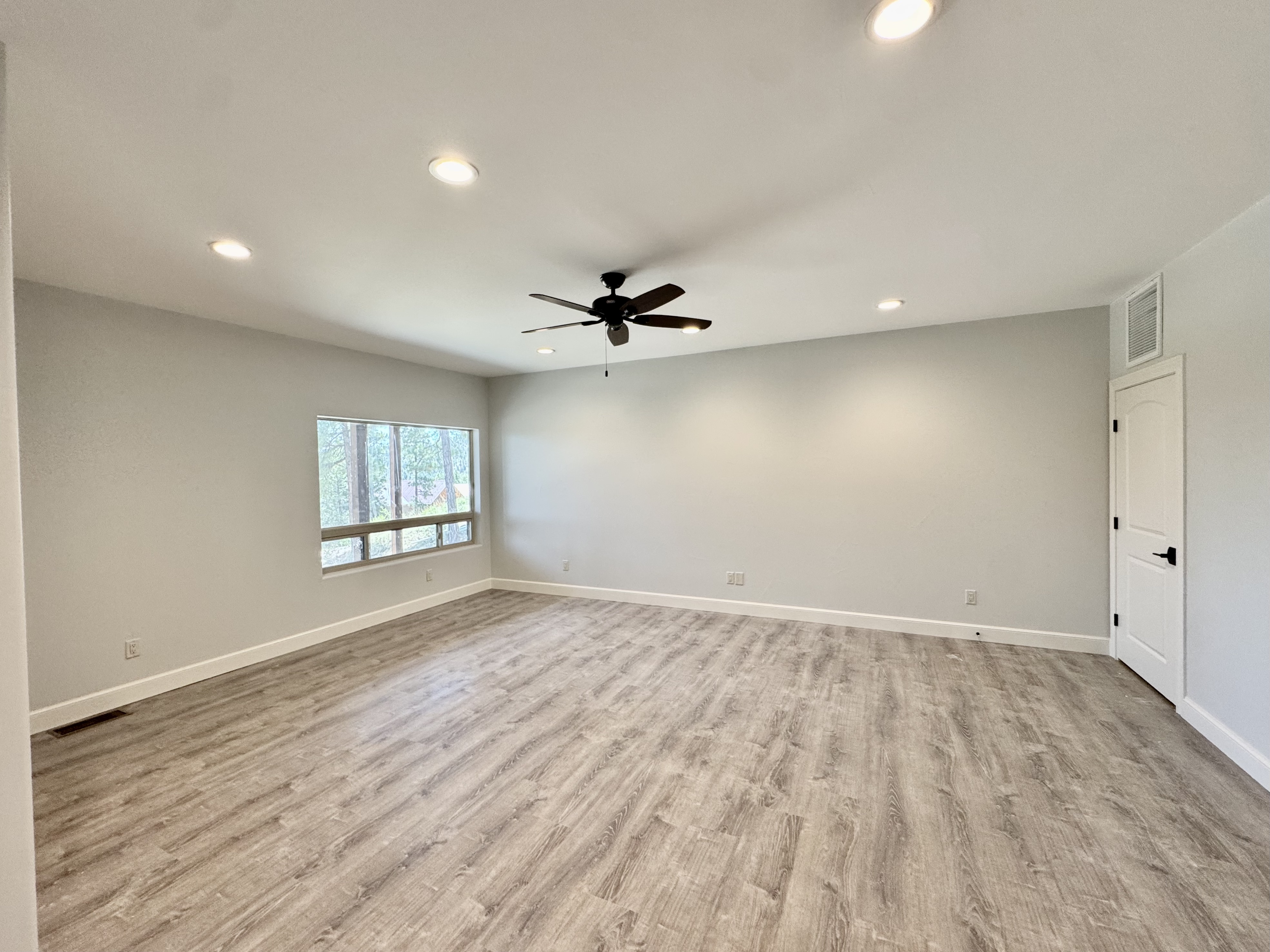 Ruidoso, New Mexico, 88345, United States, 5 Bedrooms Bedrooms, ,5 BathroomsBathrooms,Residential,For Sale,1981179