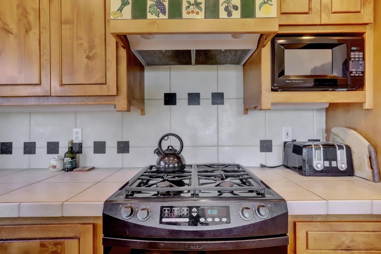 Nevada City, California, 95959, United States, 3 Bedrooms Bedrooms, ,3 BathroomsBathrooms,Residential,For Sale,1935026