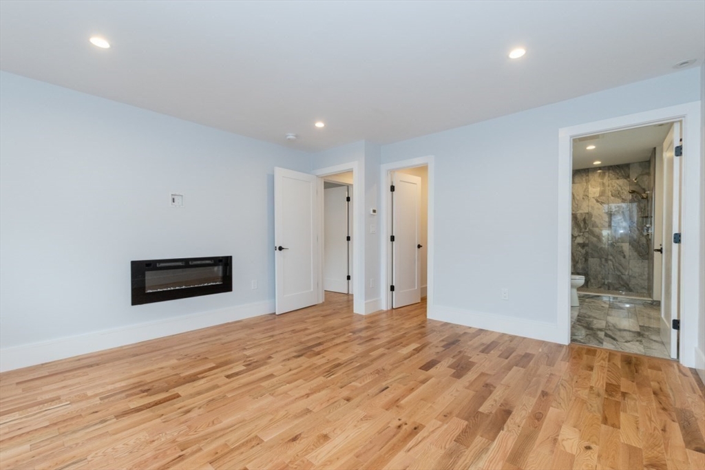Revere, Massachusetts, 02151, United States, 3 Bedrooms Bedrooms, ,3 BathroomsBathrooms,Residential,For Sale,1928995