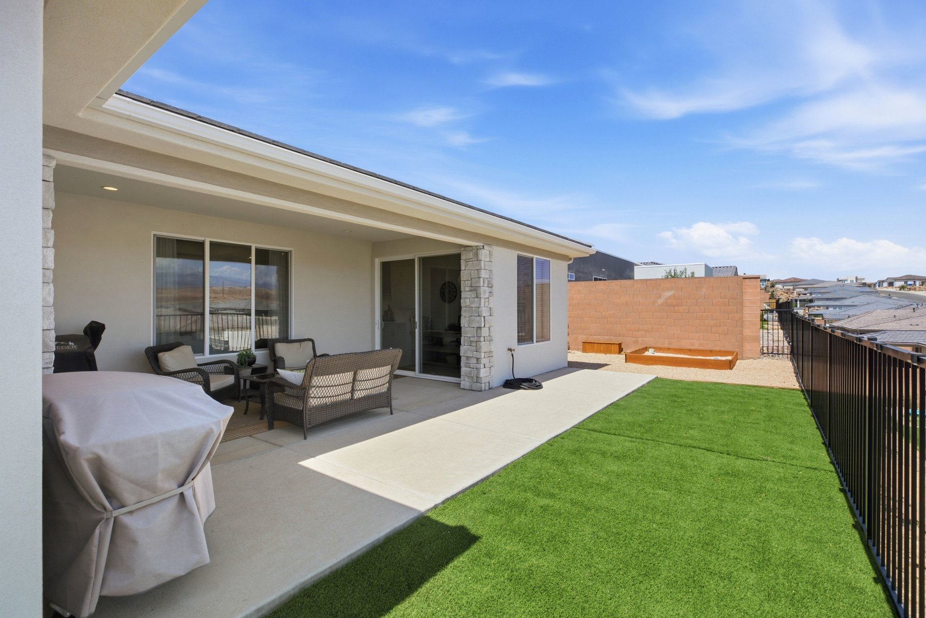  Resort Style Home with Designer Upgrades & Breathtaking St. George Views - 物件實景