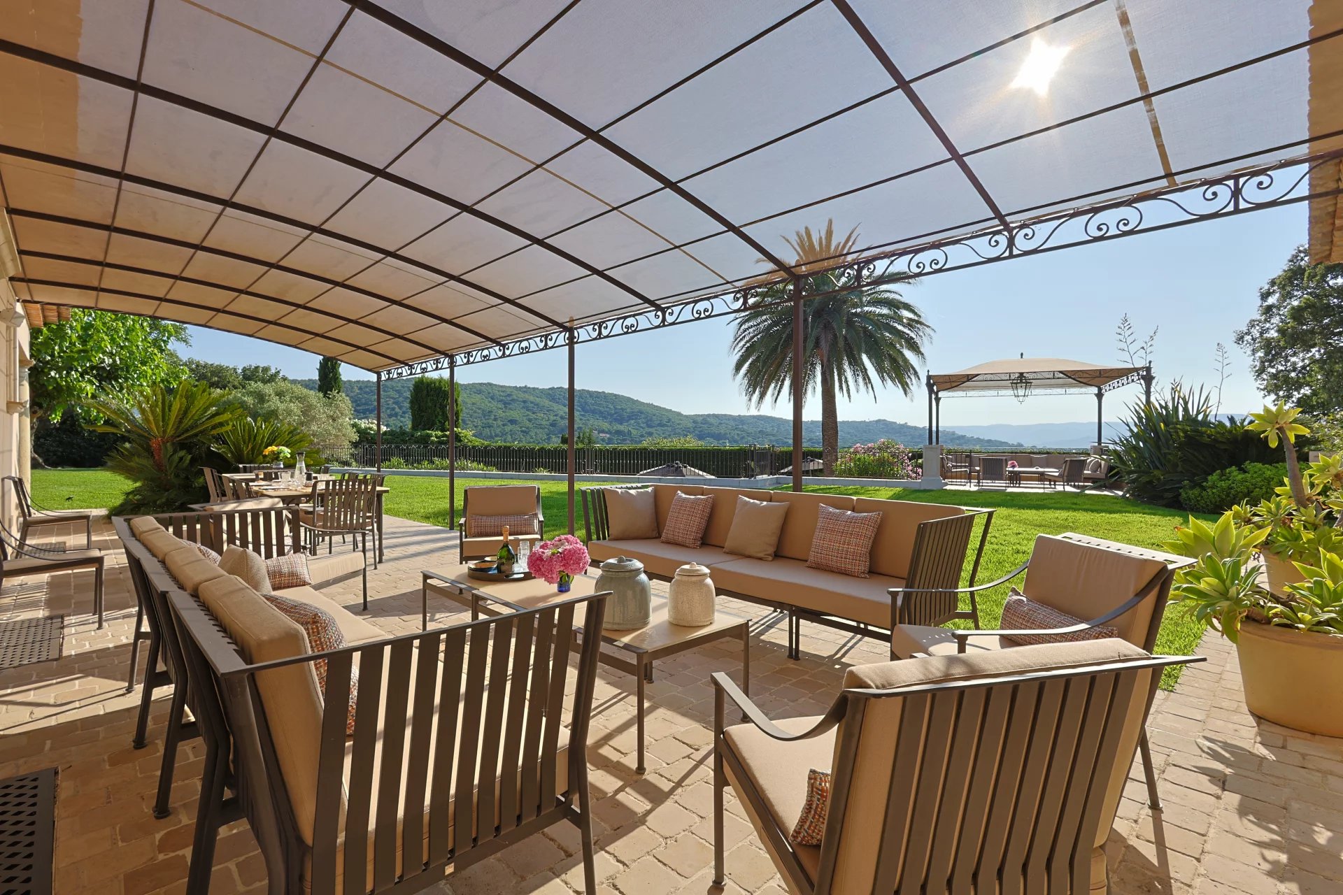 Saint-Tropez, Provence-Alpes-Côte d’Azur, 83990, FR, ,Residential,For Sale,1897546