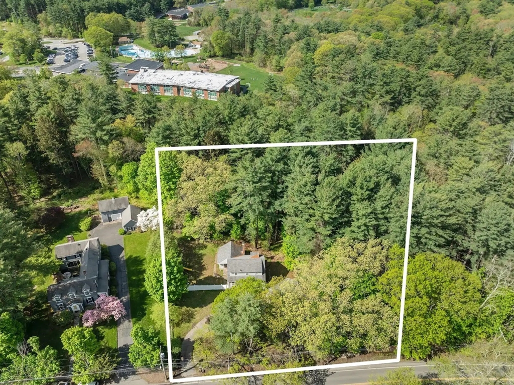 Weston, Massachusetts, 02493, United States, 4 Bedrooms Bedrooms, ,3 BathroomsBathrooms,Residential,For Sale,1804210