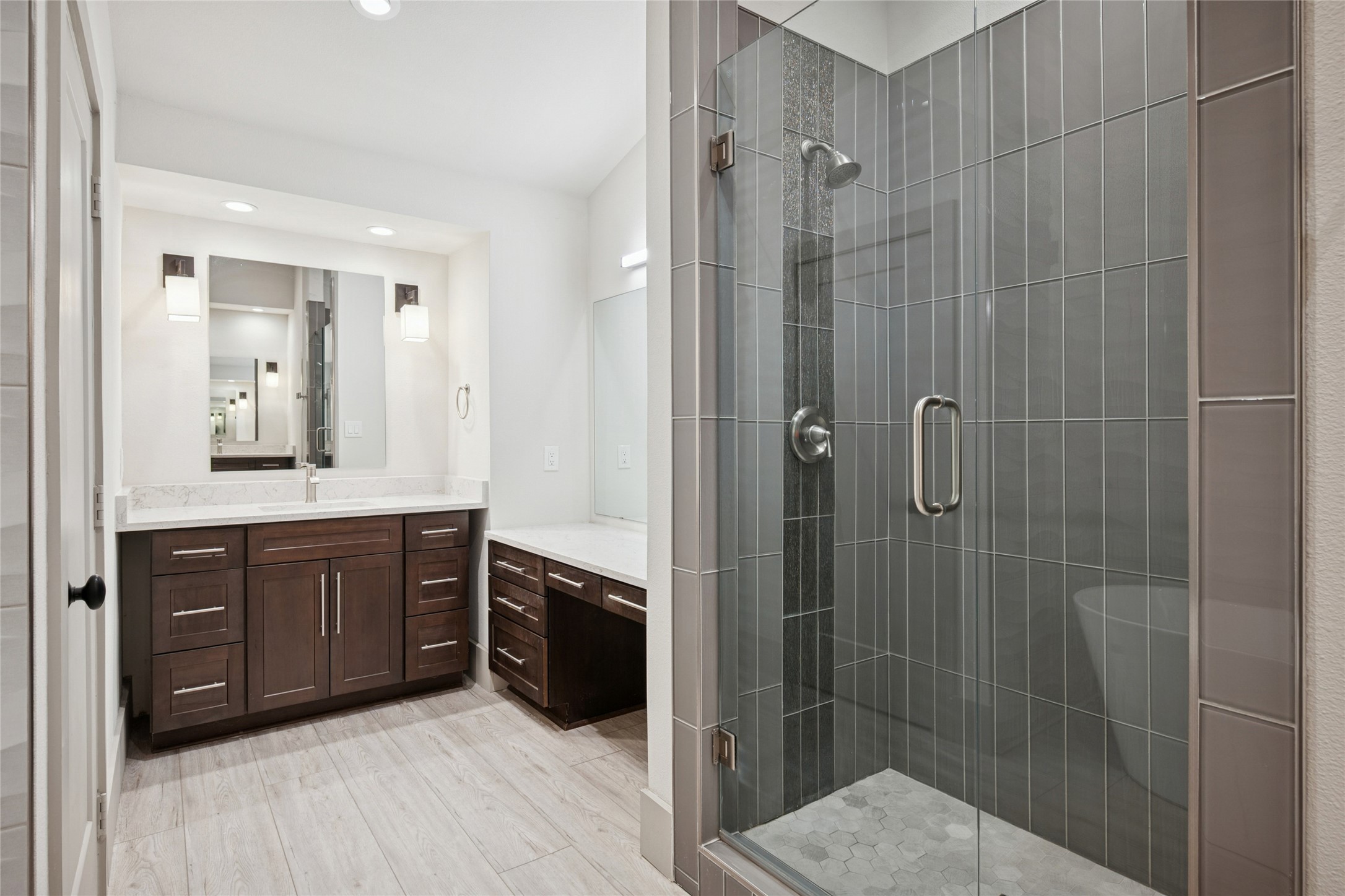 Highland Village, Texas, 75077, United States, 4 Bedrooms Bedrooms, ,3 BathroomsBathrooms,Residential,For Sale,1989492