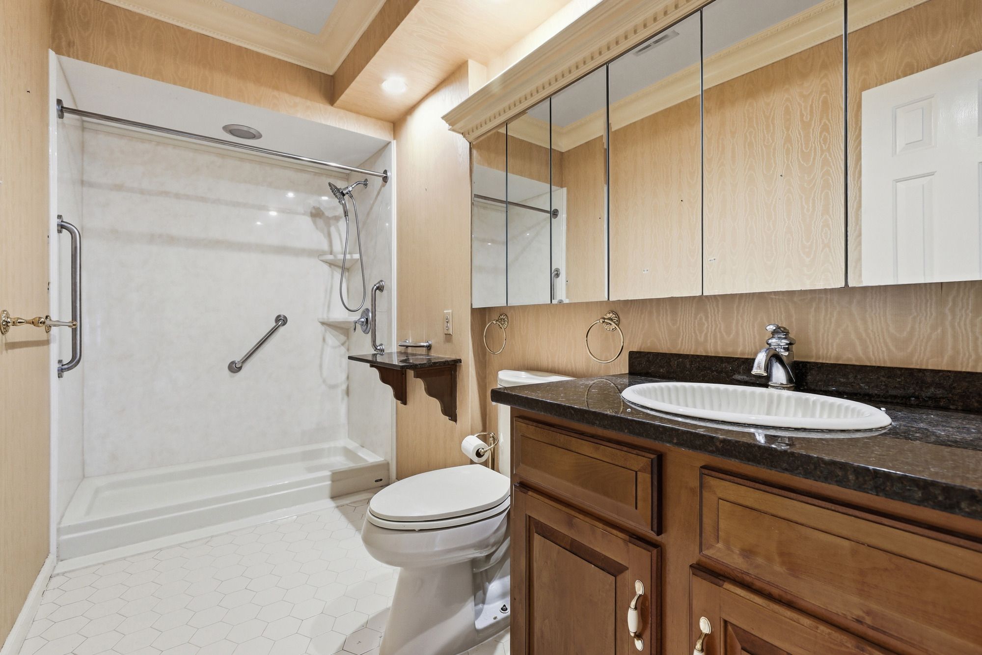  4677 Bayard Street #204, Pittsburgh, PA 15213 - 物件實景