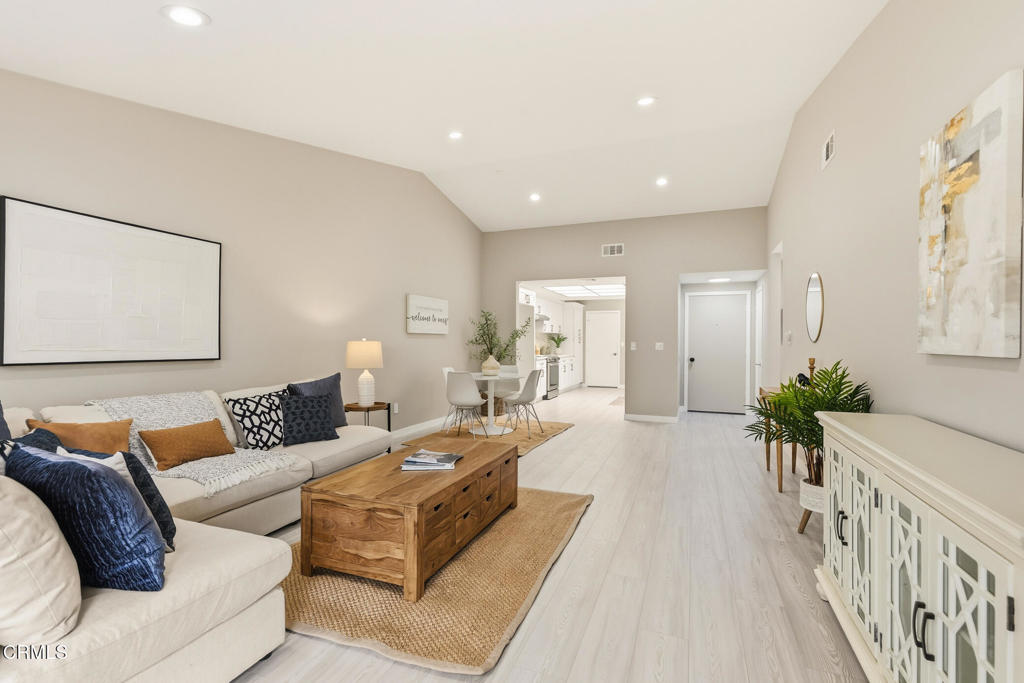 Camarillo, California, 93012, United States, 2 Bedrooms Bedrooms, ,2 BathroomsBathrooms,Residential,For Sale,2013759