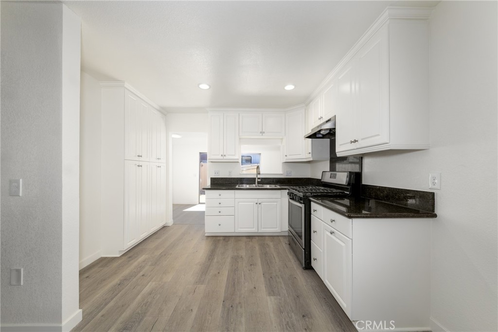Ontario, California, 91762, United States, 4 Bedrooms Bedrooms, ,2 BathroomsBathrooms,Residential,For Sale,1930288