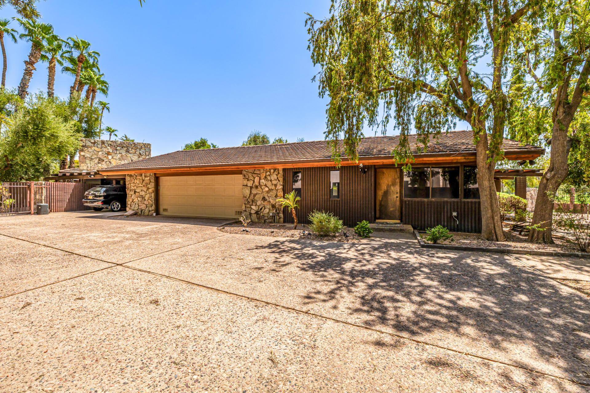 Paradise Valley, Arizona, 85253, United States, 4 Bedrooms Bedrooms, ,8 BathroomsBathrooms,Residential,For Sale,1914345