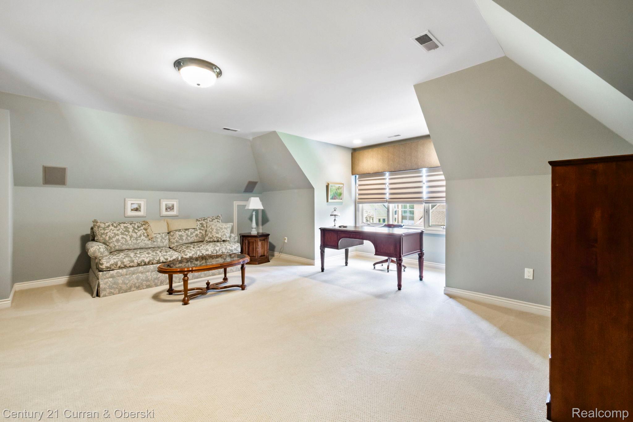 Northville, Michigan, 48168, United States, 5 Bedrooms Bedrooms, ,6 BathroomsBathrooms,Residential,For Sale,2023704