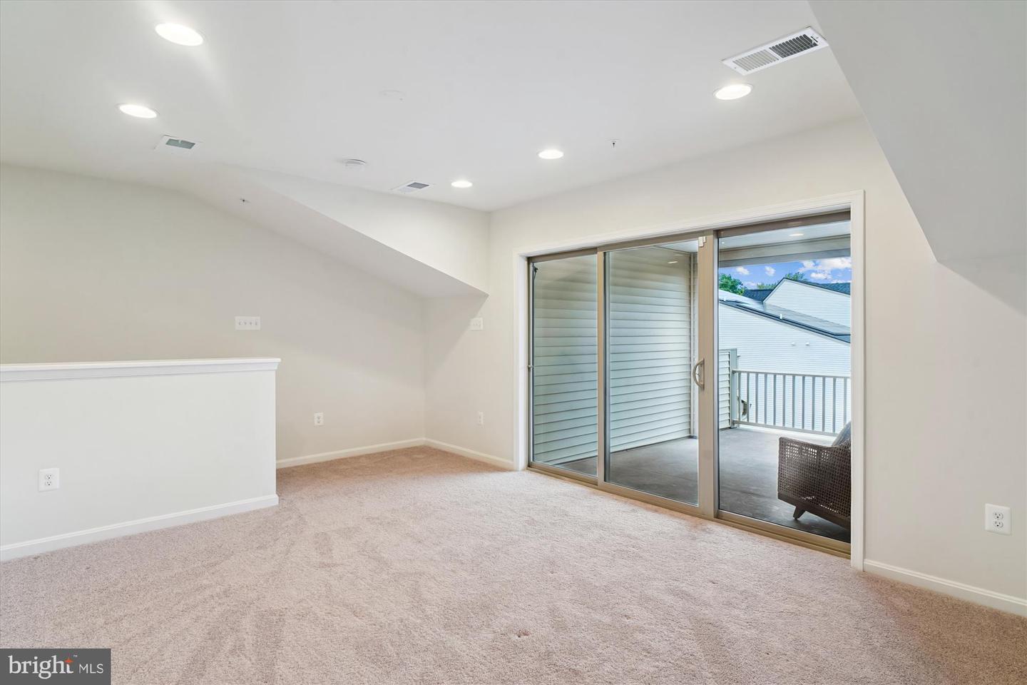 Frederick, Maryland, 21701, United States, 4 Bedrooms Bedrooms, ,4 BathroomsBathrooms,Residential,For Sale,1996927