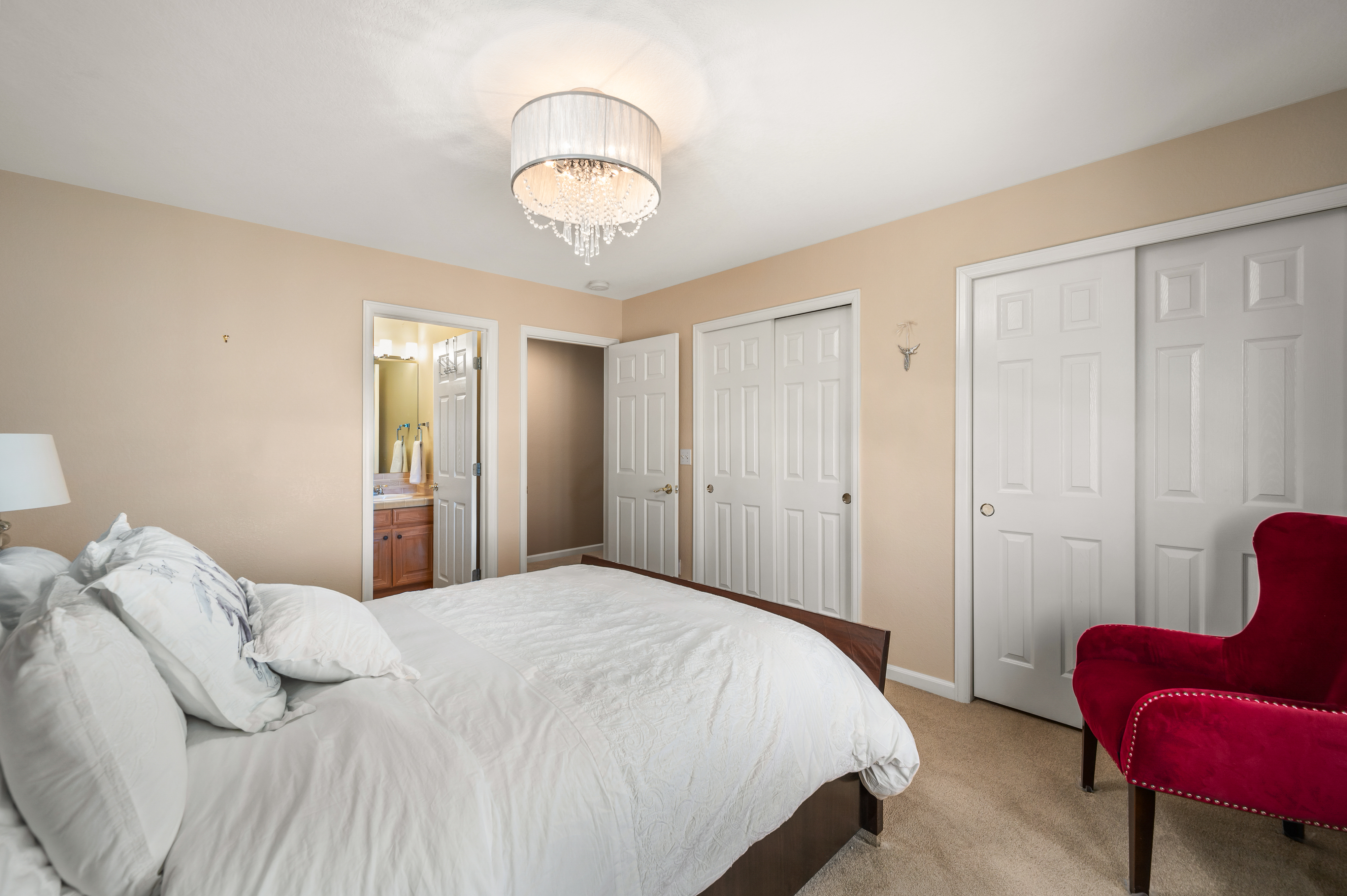  Luxury And Elegance Greet You At Every Turn In This Beautiful Home - 物件實景