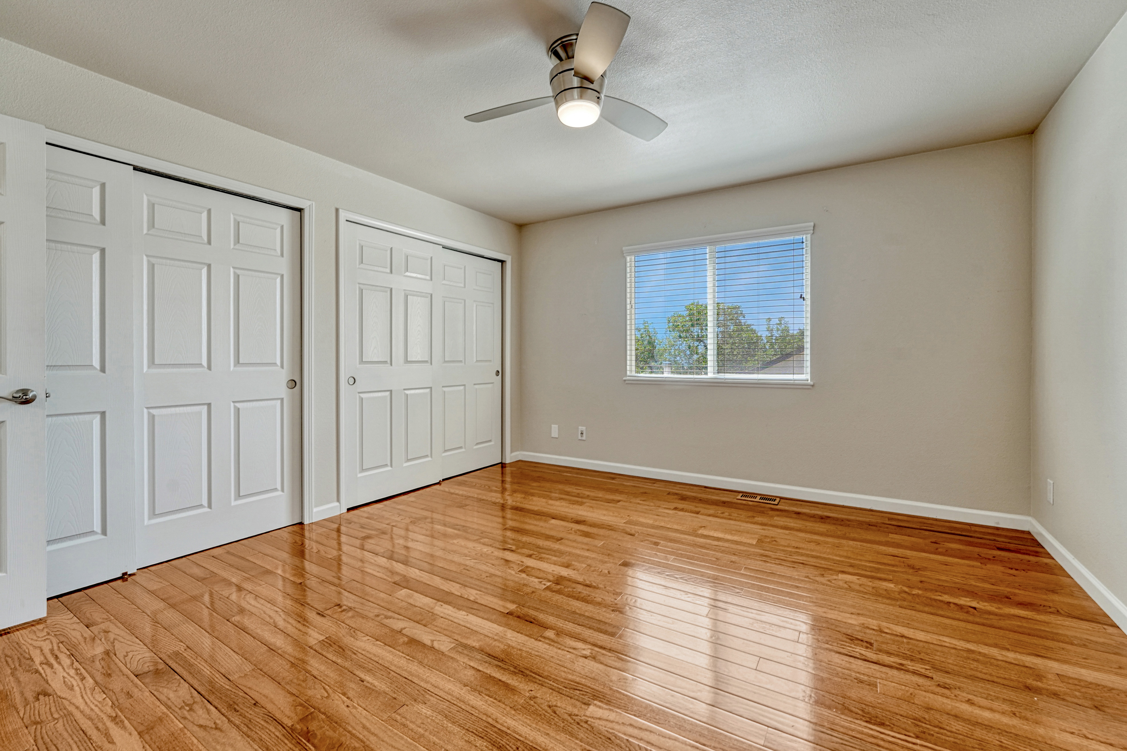  Hardwood Flooring and Mountain Views in 80919 - 物件實景