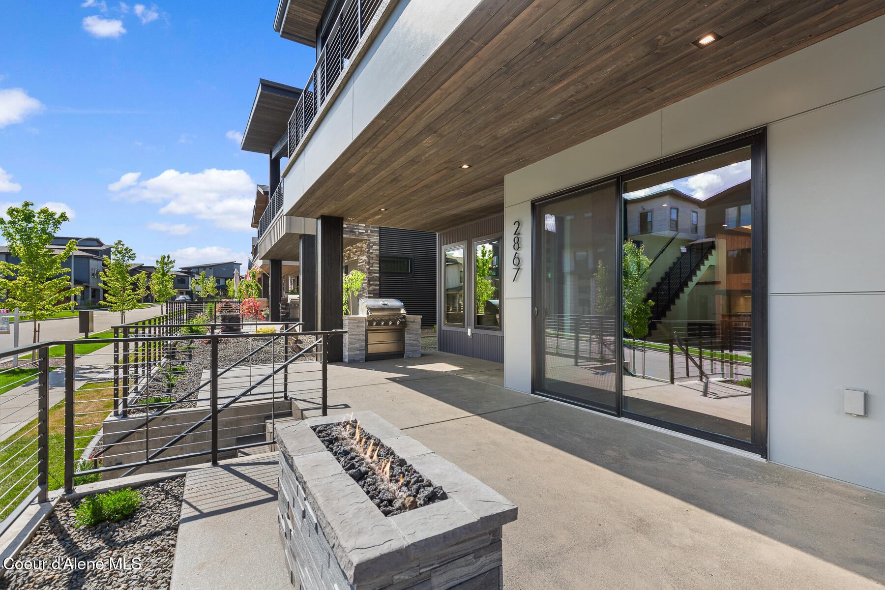 Coeur d'Alene, Idaho, 83814, United States, 3 Bedrooms Bedrooms, ,4 BathroomsBathrooms,Residential,For Sale,2048490