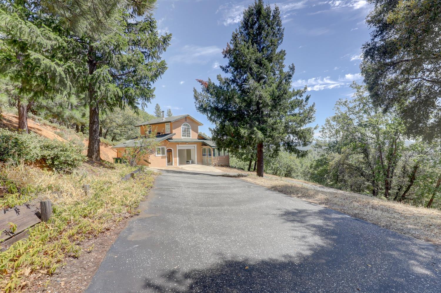 Grass Valley, California, 95945, United States, 3 Bedrooms Bedrooms, ,2 BathroomsBathrooms,Residential,For Sale,1917189