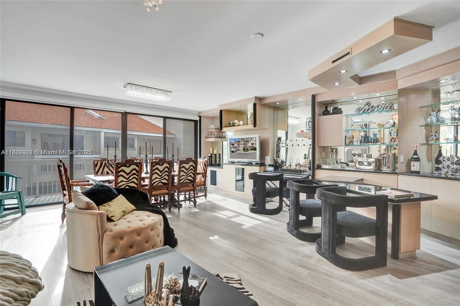 Aventura, Florida, 33180, United States, 4 Bedrooms Bedrooms, ,4 BathroomsBathrooms,Residential,For Sale,1826404