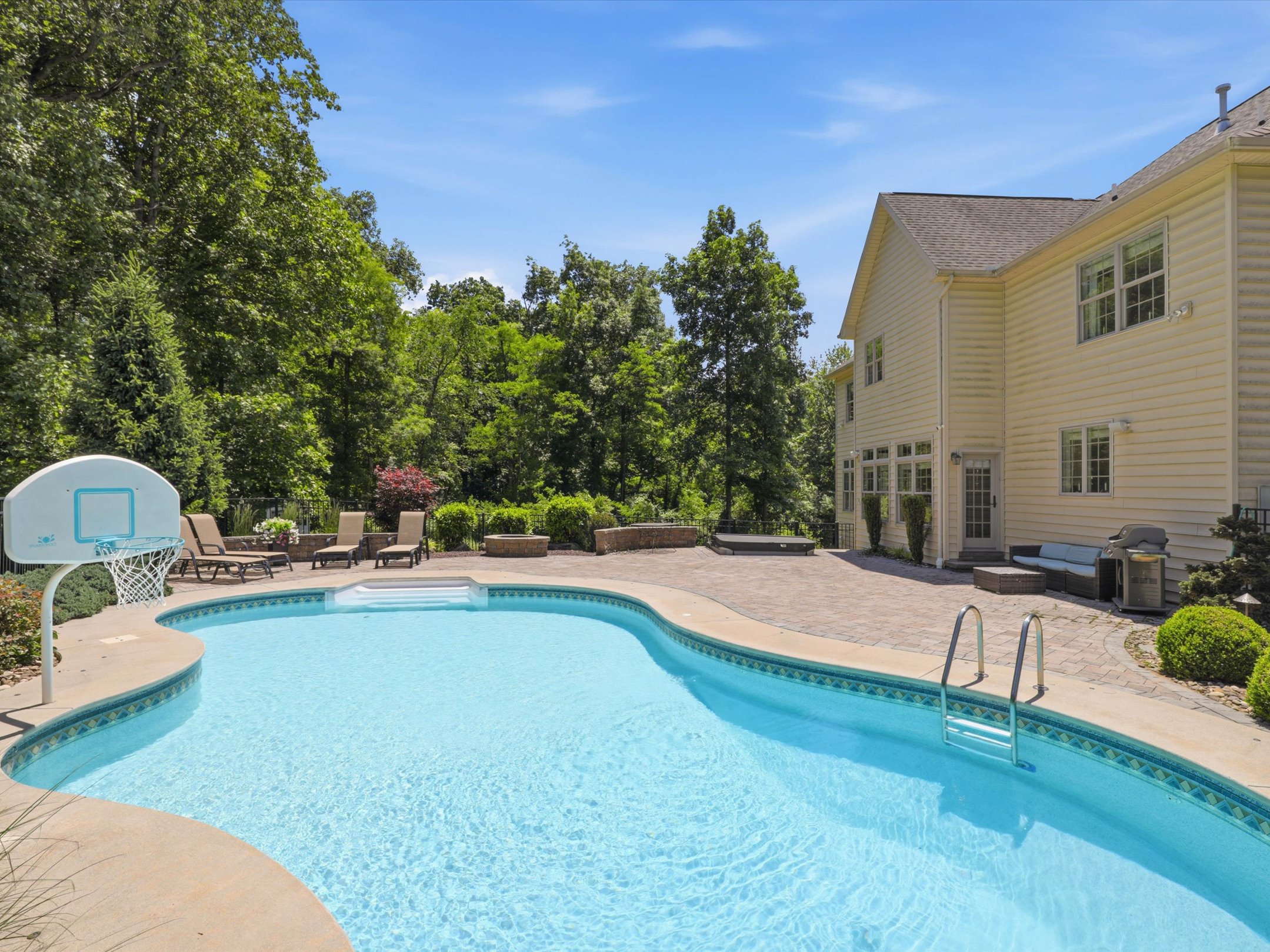  1392 Fox Hill Dr, Palmyra, PA 17078 - 物件實景
