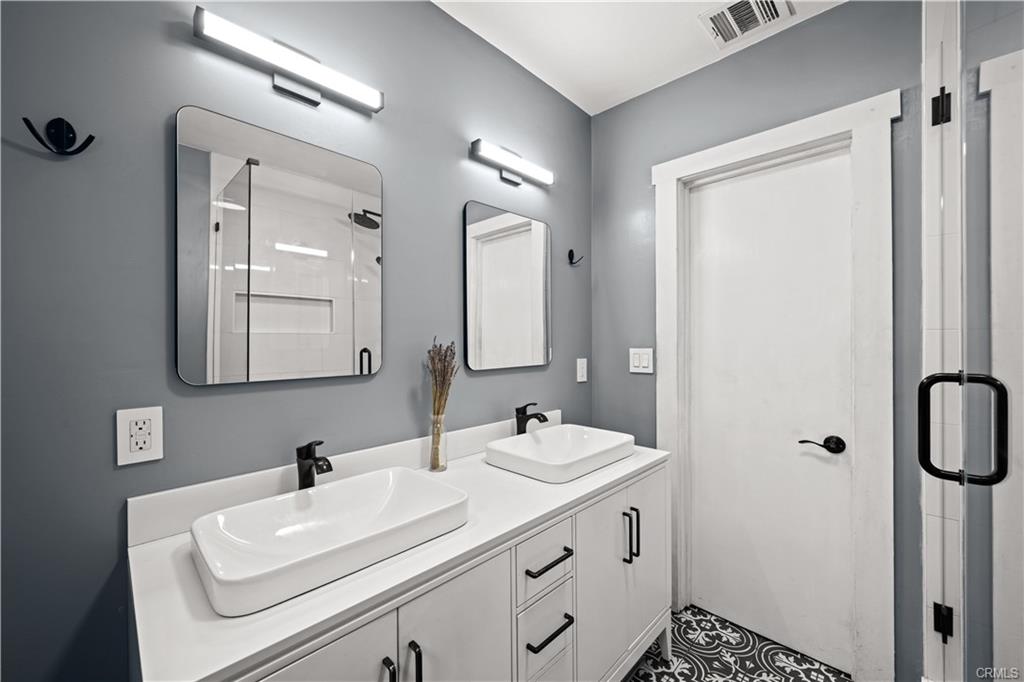 Los Angeles, California, 90033, United States, 3 Bedrooms Bedrooms, ,2 BathroomsBathrooms,Residential,For Sale,1935354