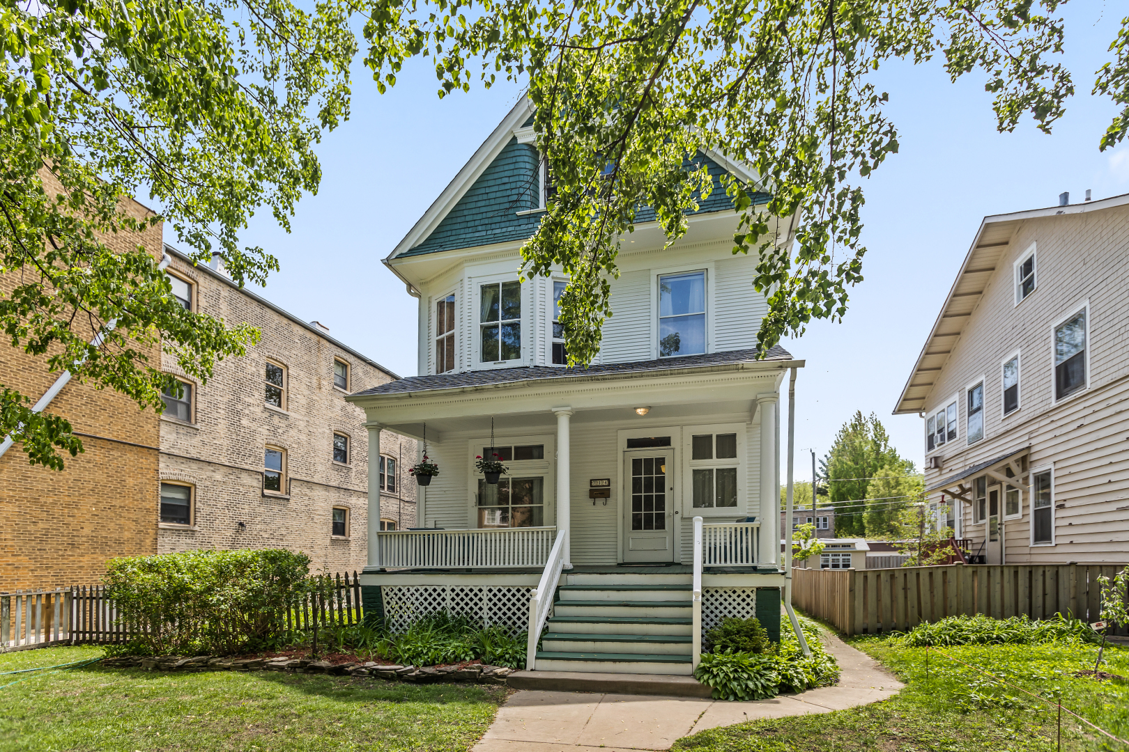 Evanston, Illinois, 60202, United States, 4 Bedrooms Bedrooms, ,1 BathroomBathrooms,Residential,For Sale,1903788