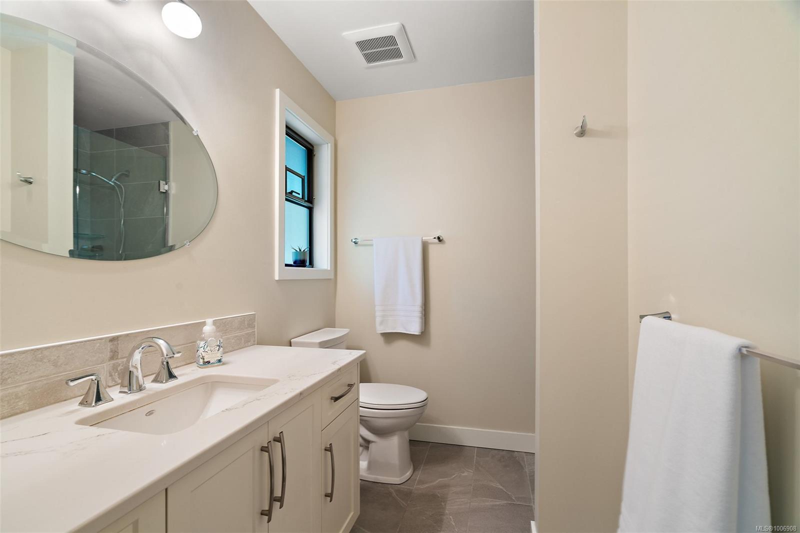 SAANICH, British Columbia, V9E 2C8, CA, 5 Bedrooms Bedrooms, ,Residential,For Sale,1890664