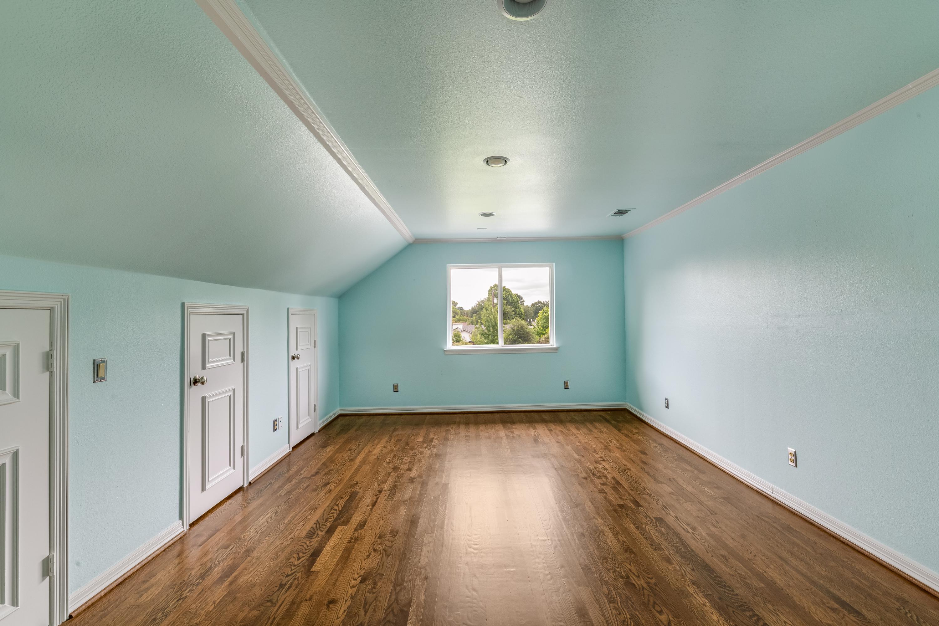  Dallas’ Highly Sought-after Private School Corridor - 物件實景