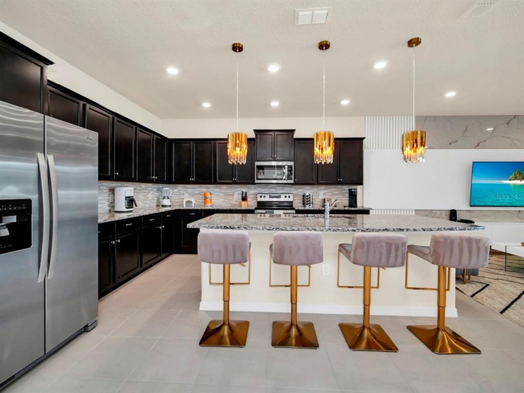 Davenport, Florida, 33897, United States, 10 Bedrooms Bedrooms, ,8 BathroomsBathrooms,Residential,For Sale,1736940