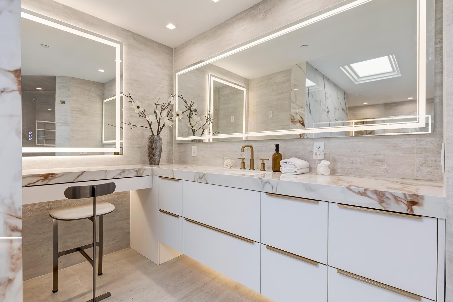  300 North Swall Drive - 物件實景