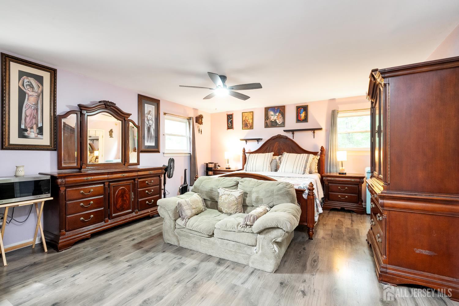 North Brunswick, New Jersey, 08902, United States, 4 Bedrooms Bedrooms, ,3 BathroomsBathrooms,Residential,For Sale,1979106