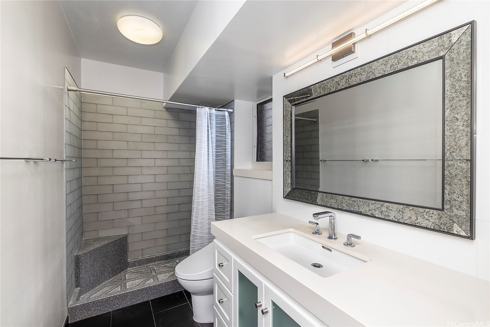 Honolulu, Hawaii, 96822, United States, 1 Bedroom Bedrooms, ,1 BathroomBathrooms,Residential,For Sale,1838333