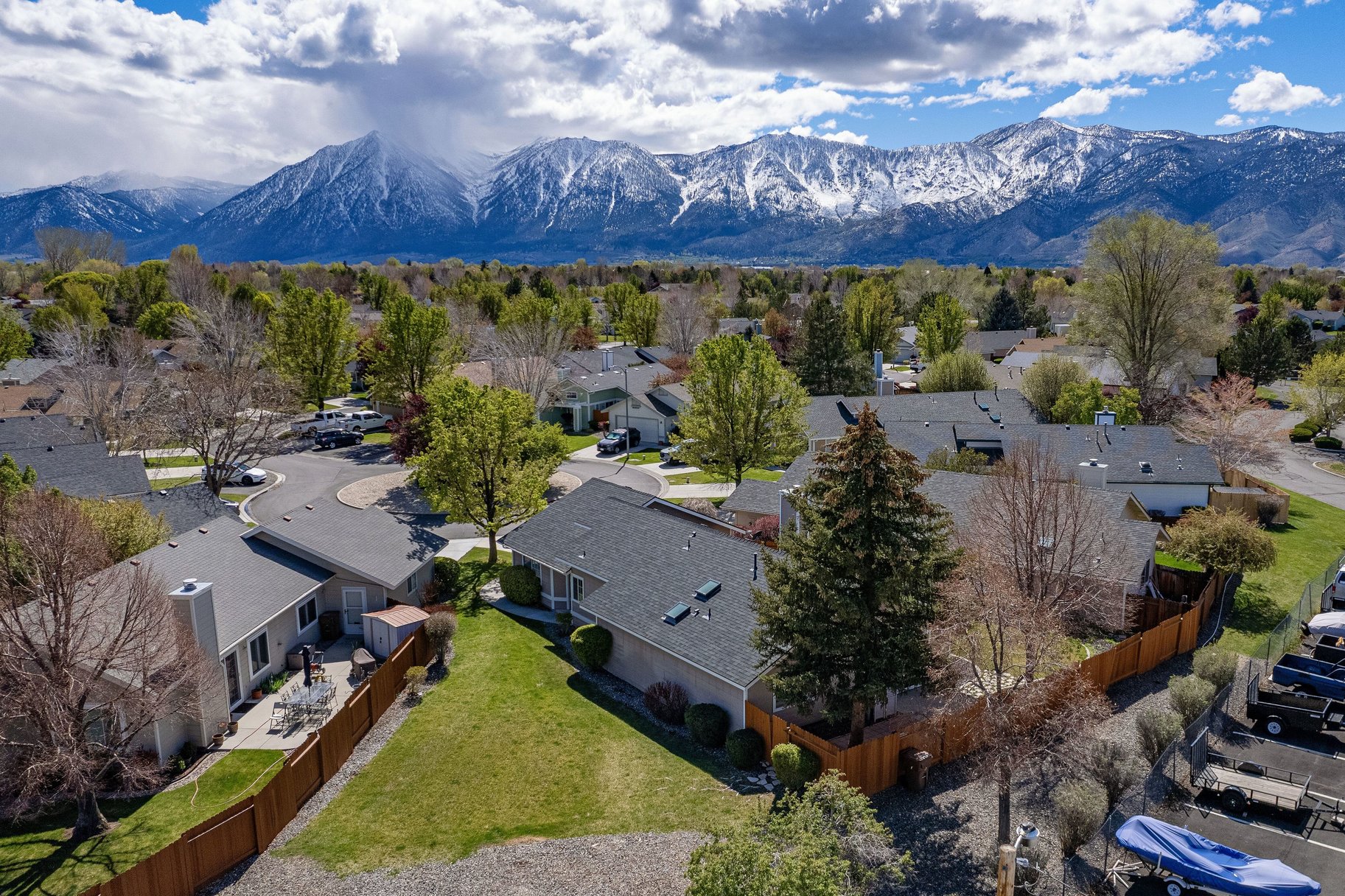  3 Bedrooms, 2 bath, 2 car garage, single level home in Minden NV - 物件實景