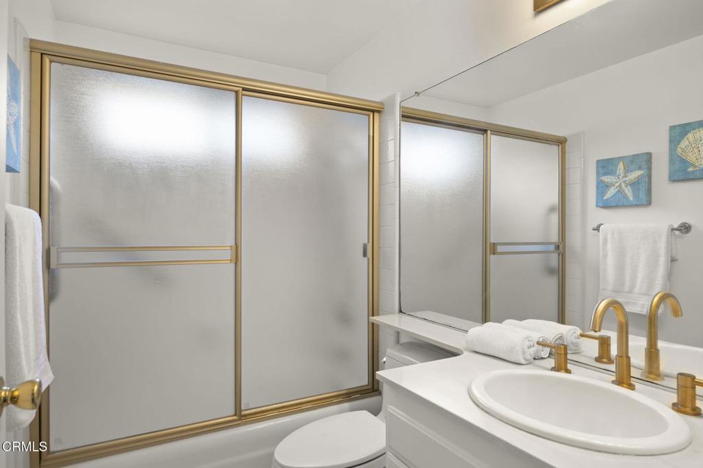 Ventura, California, 93001, United States, 4 Bedrooms Bedrooms, ,3 BathroomsBathrooms,Residential,For Sale,1979248