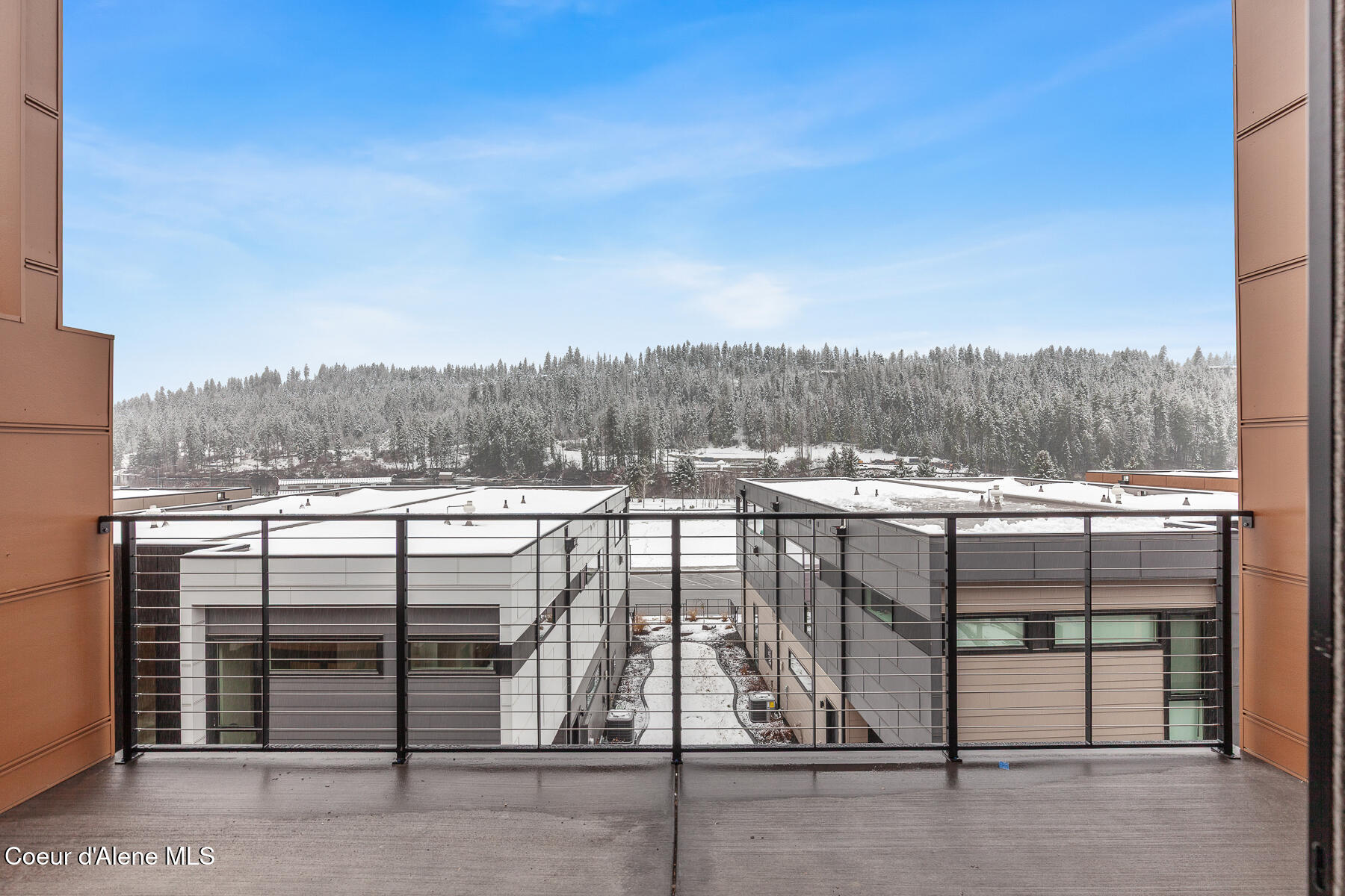 Coeur d'Alene, Idaho, 83814, United States, 3 Bedrooms Bedrooms, ,4 BathroomsBathrooms,Residential,For Sale,2002560