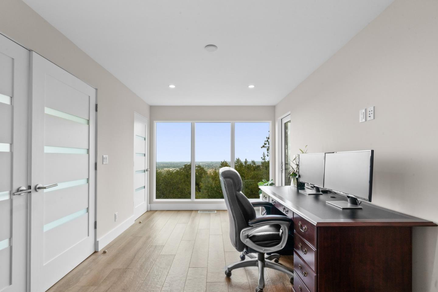 Los Gatos, California, 95030, United States, 5 Bedrooms Bedrooms, ,6 BathroomsBathrooms,Residential,For Sale,1997013